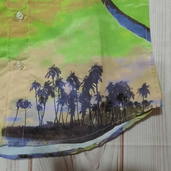 Carbon Men's Multicolor‎ Small Size Beach Print Slim Fit Button Down Shirt - Picture 3 of 7